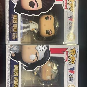 Funko Pop Wonder Woman Ultra Mod and White Lantern Figures